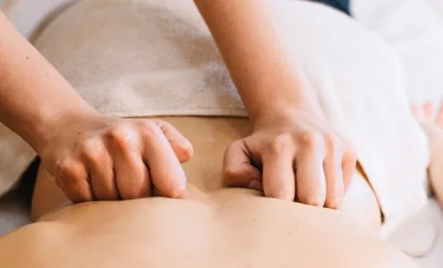 Masaje terapéutico relajante: bienestar para cuerpo y mente