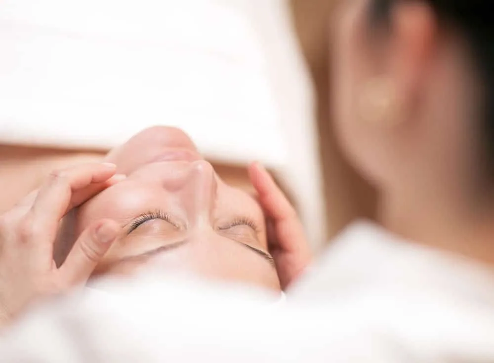 Limpieza facial profunda en amarama